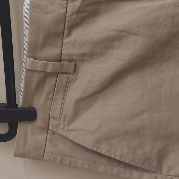 LANDS END Women's Mid Rise Flat Front Khaki Shorts - Picture 2 of 12